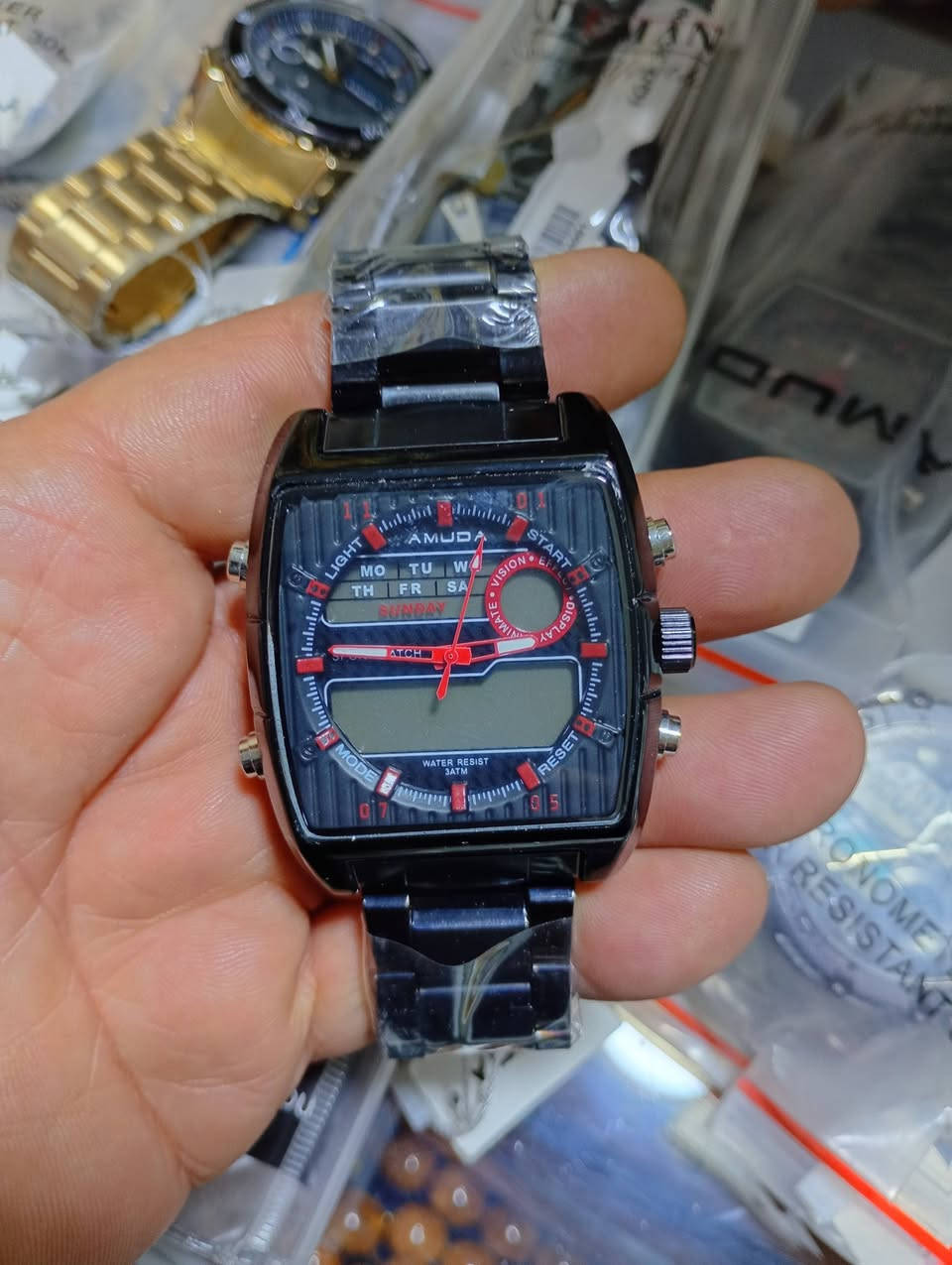 اكو احد مهتم هذين ساعات  شلع  مكان دهوك يوجد توصيل 
***********
