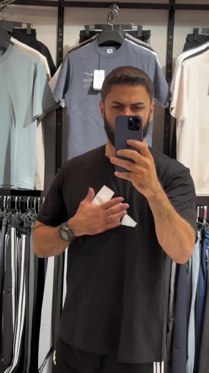 تراك اديداس  الخامة قطن مقاسات  s m L xl Xxl  متوفر خدمة توصيل جميع محافظات للطلب والاستفسار ***********
