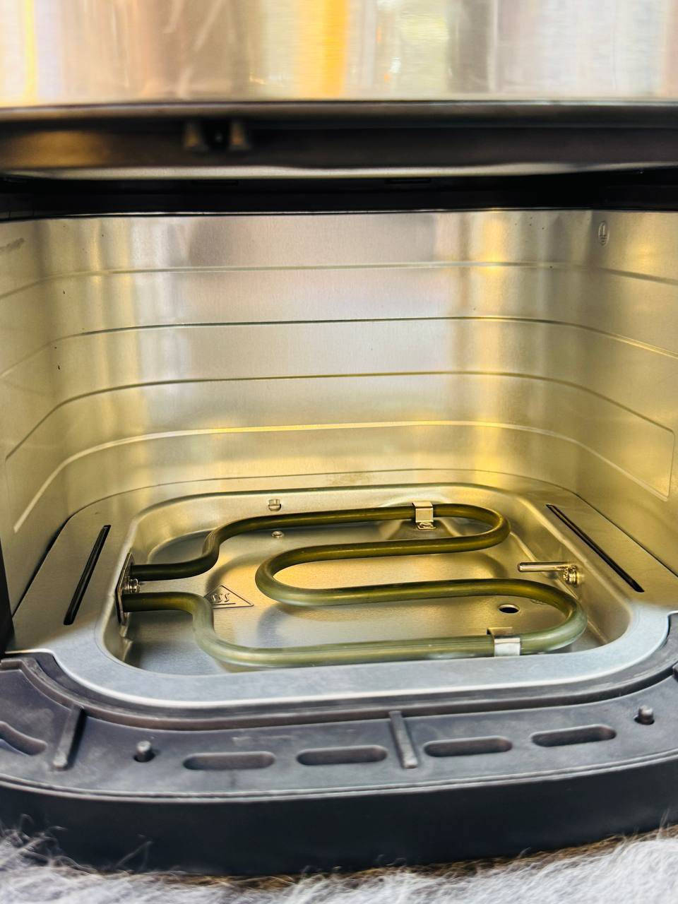 #قبل_الكل_واحسن_الكل 🙅‍♂️🙅‍♂️

قلاية هوائية جوسونك ا GOSONIC بسعر الجملة 💰
الان قلي واعداد الطعام الصحي  افضل بكثير مع منتج اصلي وما يسببلك اي امراض ولا زيادة بالوزن 
مع شاشة لمشاهدة اكلك المفضل 
قلاية تضمنلك الاكل الصحي وباعلى جودة وبدون اي زيت يضرك

متوفرة الان بسعة 6.5 لتر

مواصفات المنتج 
تحتوي على دبل هيتر 
هيتر الأعلى بقدرة  1500w واط 
هيتر السفلي بقدرة 500W واط
يحتوي على مؤقت
نافذة مرئية 
مصباح داخلي
وعاء

اوقات دوام الرسمي  🔻 

10 صباحا لغايه 12 ليلاً

‎موقعنا 📍 : نجف الاشرف - شارع المطار -  مقابل بوابه الدخول - أو على جهه مخابز وافران النجف 

*********** 📞***********⁩
