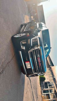 على مدار 24 ساعة نقل مسافرين من بغداد الى اربيل وبالعكس ..  سيارة حديث...