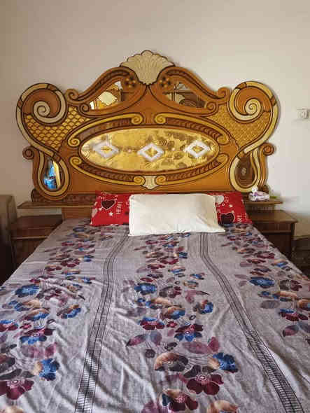 غرفه للبيع نضيفه حيل مابيها اي ضرر
مكاني بغداد السعر ٦٧٥ وبيها مجال قليل 
***********
