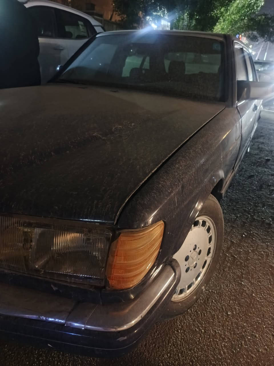 مرسيدس رئاسي موديل 93 كير محرك بطة الكير بي مشكلة بس الباقي كله مكفول تخم تاير صدر محرك جديد *********** للبيع او مراوس
