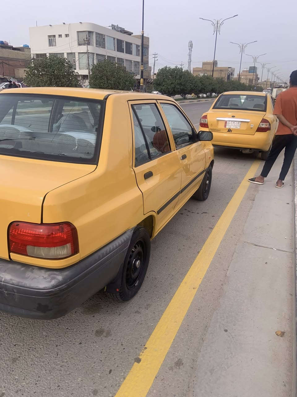 السلام عليكم سايبة فول نضافه تبريد تدفه شغال موديل 2017 سياره خير من الله كير محرك مكفول سياره مكفوله ماعدا الجاملغ امبدل فقط لاستفسار ***********
