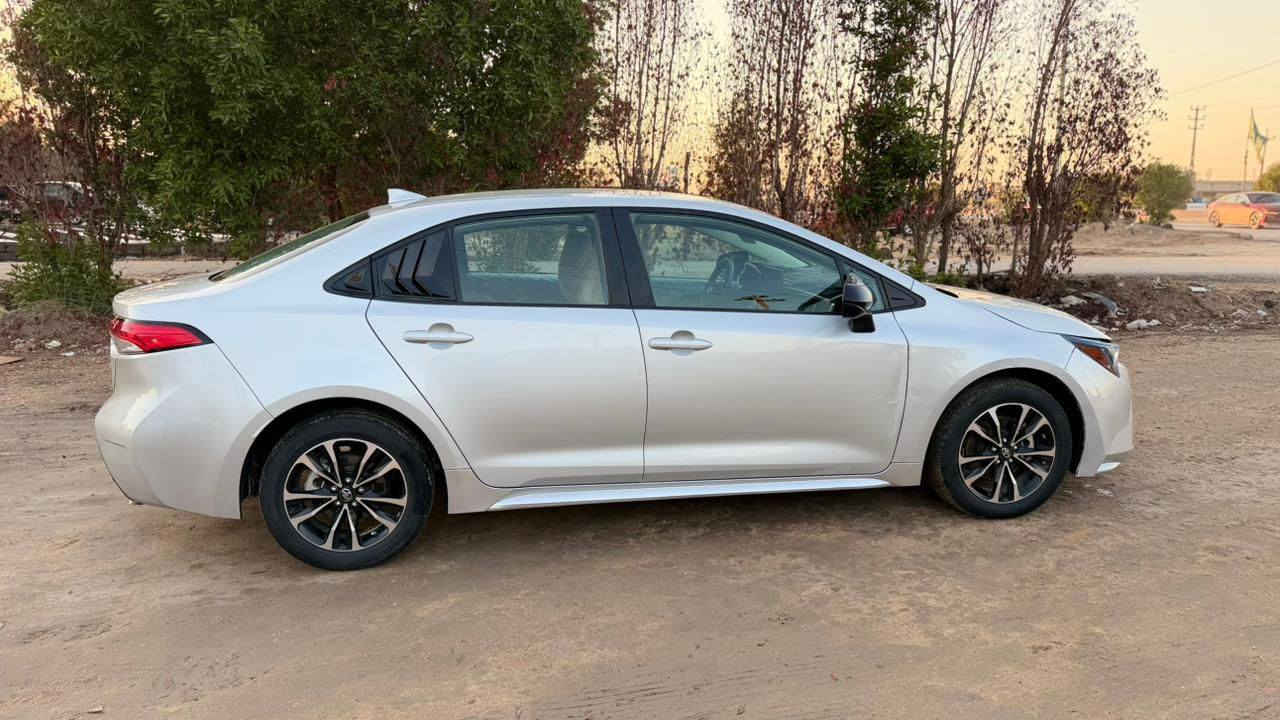 السلام عليكم
كورلا 23 مثنى معوقين وكالة من المالك 
سيارة بيها بنيد مبدل 
حجر بيئة موجود 
جاهزة 
السعر 135
***********
