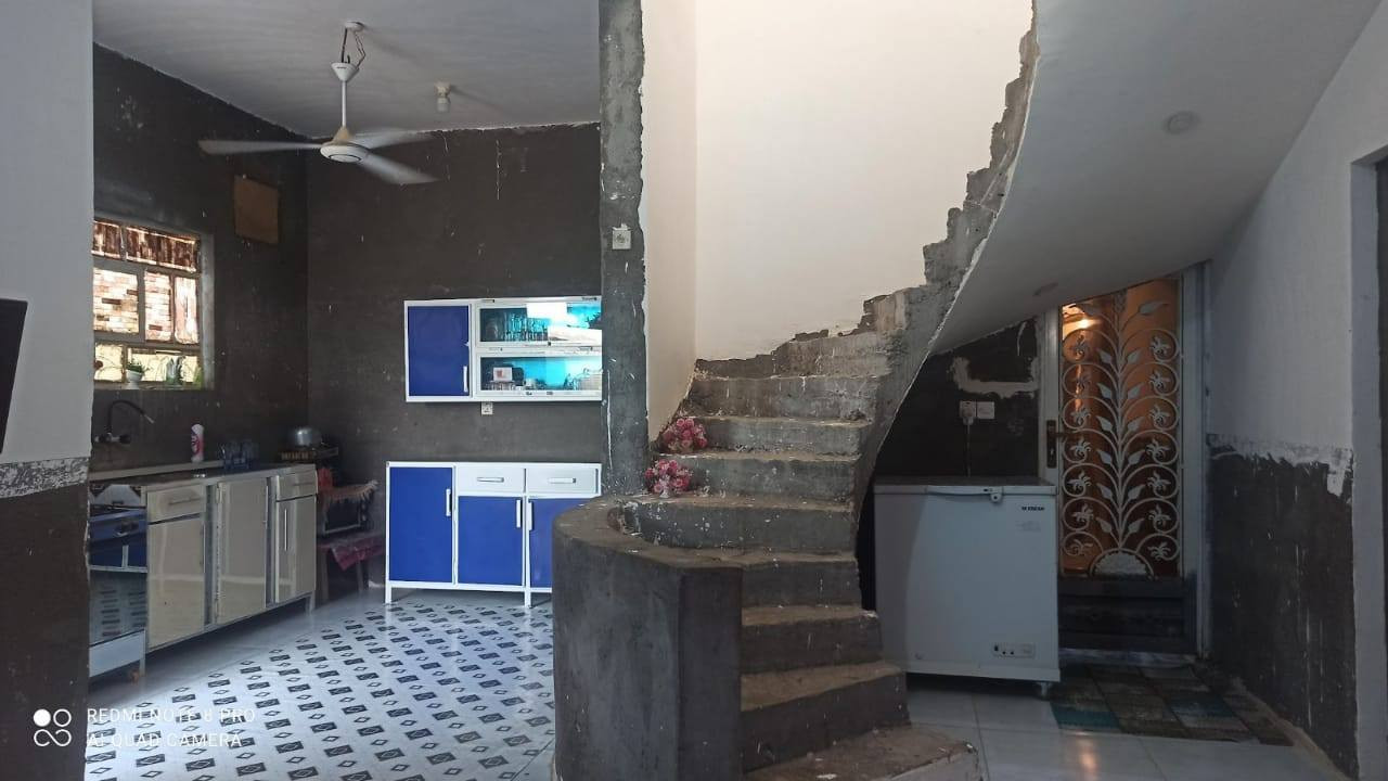 السلام عليكم بيت للبيع البو حجر قرب مدرسة اكد
المساحه 110 مربع ركن

بناء ابلوك درجه اوله

رباط +لنتن +سقف كونكريت +البيتونه كونكريت +دنك للتقويه يعني شغل مرتب

غرفه +براني +مطبخ +هول +الطارمه مرتبه واسعه بلضافه للحمام خارجي وداخلي 

تكدر تبني فوك حسب حسابه

الخدمات ماي بلباب كهرباء متوفره

عوزه نوقوصات بسيطه

الكاع اصوليه من الحكومه والعشائر

***********
