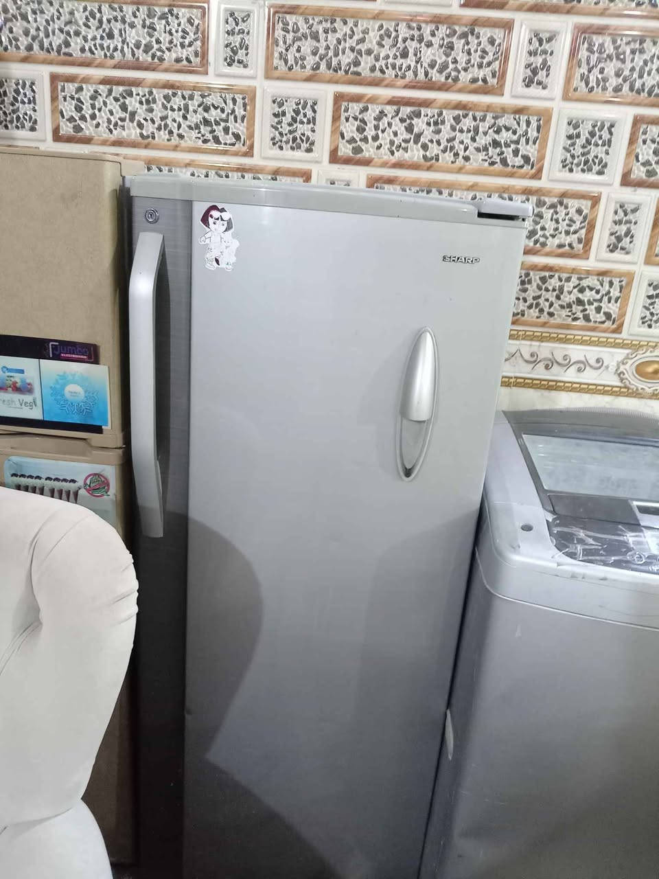 ثلاجه نضيفه السعر 140اليريد يراسلني خاص او يتصل على هذا الرقم *********** النجف, العراق
