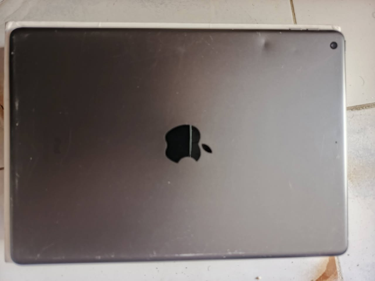 سلام عليكم
ايباد 9  
الذاكرة  64
بي شخوط موضح بلصور 
السعر 210 وبي مجال 
مكفول من كلشي بس الشخوط و ما مماثره
بغداد البلديات شارع الكهرباء توصيل ماكو 
***********
