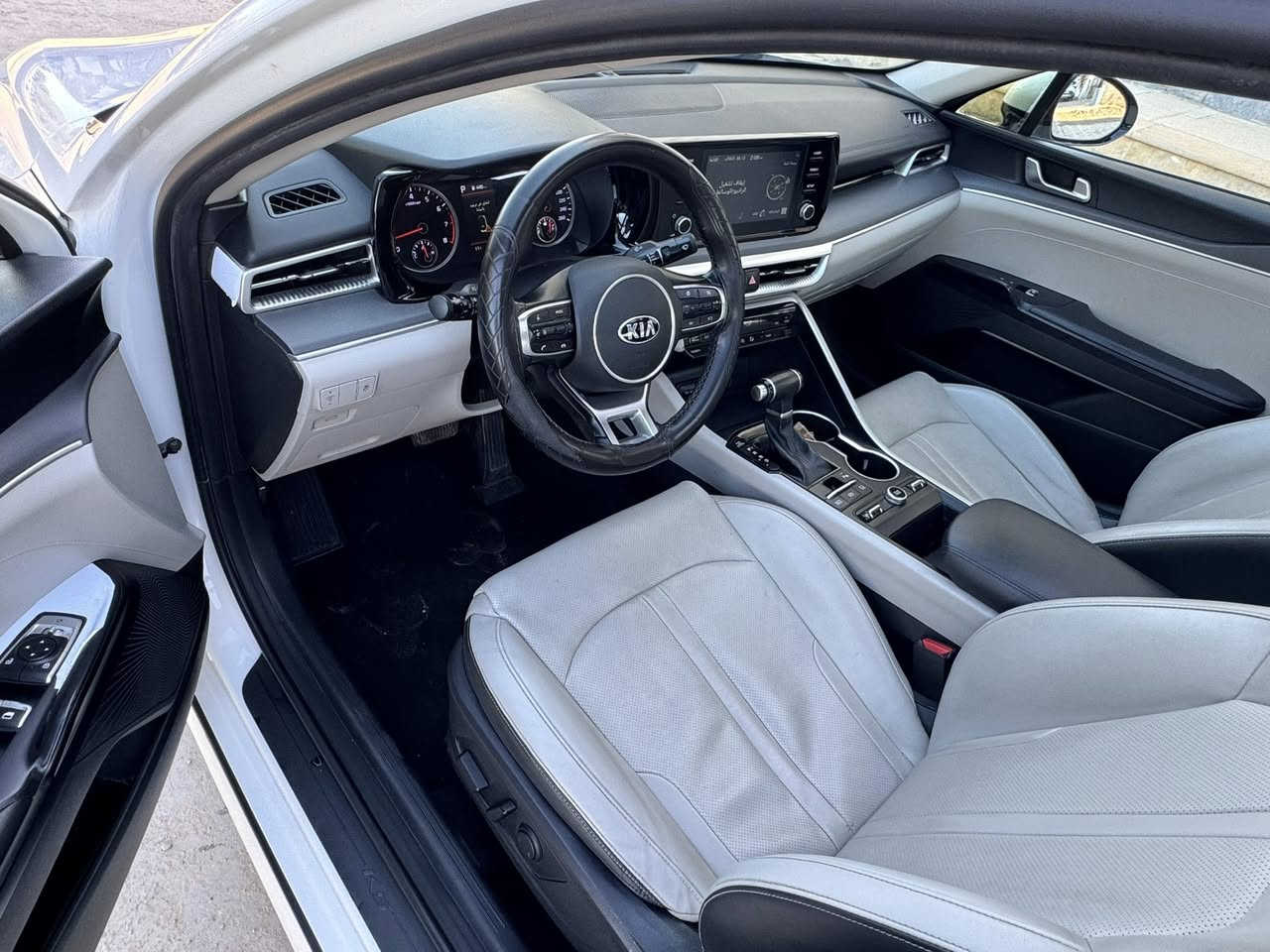 كيا K5 خليجي فول مواصفات ١/١
محرك الفين دوش موديل ٢٠٢١  فول ١/١ رقم اربيل بيها بارد بسيط بالبنيد جاهزه من كلشي السعر ١٨٧ للاستفسار *********** مكان السياره الرمادي
