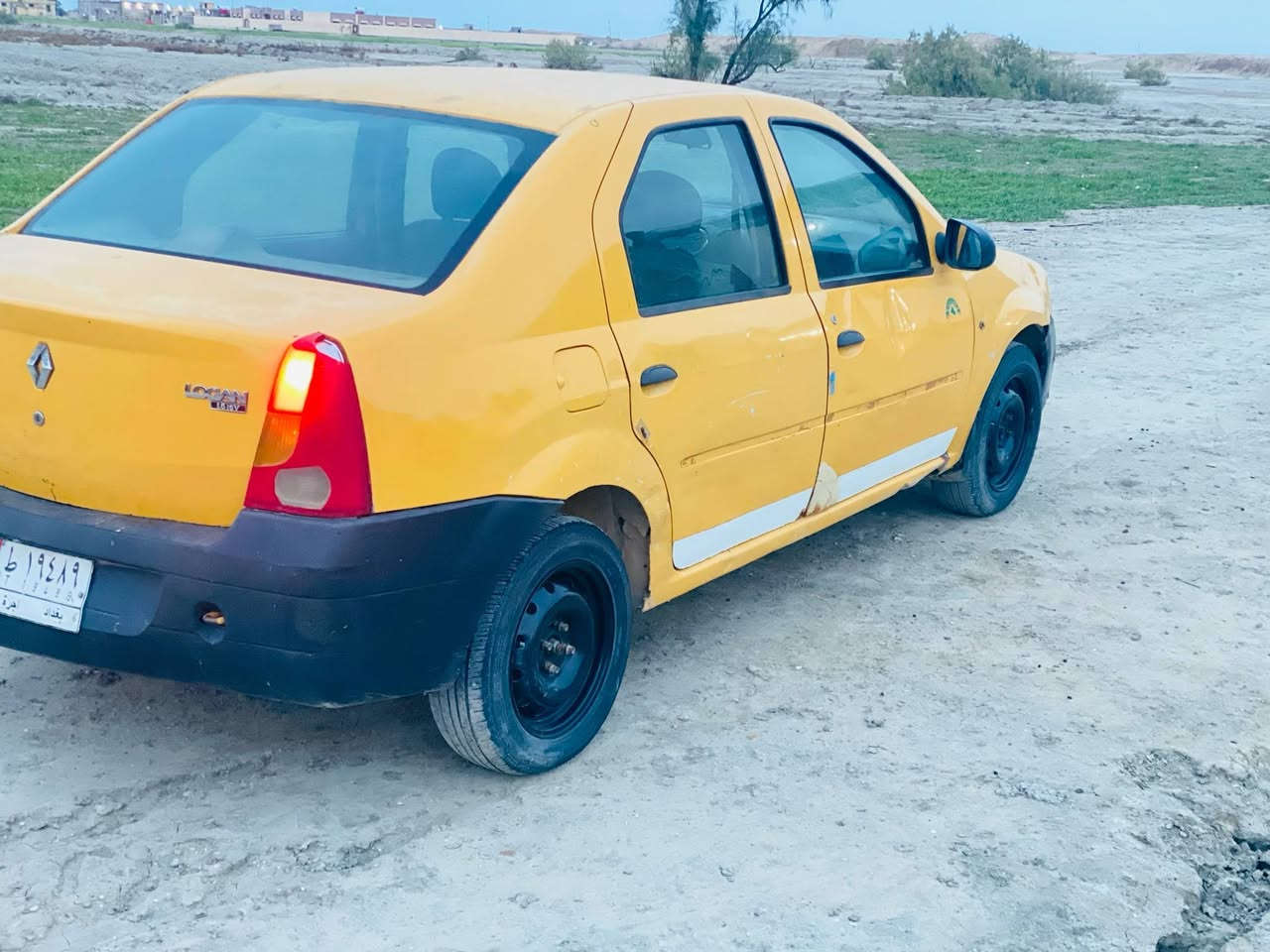 سلام عليكم للبيع رينو مديل 2009 محرك كير  شواصي كفاله كهربايات شقاله 
 حداديه جديده 
 رقم بقداد 
مشروع وطني مداور ثاني يوم مكاني سماوى قضاء الخضر 
سياره نضيفه احله من صوره 
 سعر 25 وبيها مجال بصيط 
تصل***********
