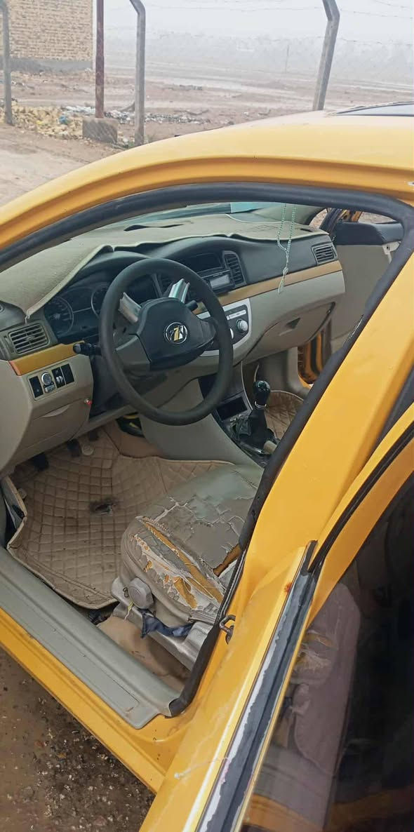 سلام عليكم ليفان مديل 11مكفولة رقم نگليزي مكينة وكير حدادية جديد تخم تاير كهرباية  مصفرة هية وغرامات لسعر 35وبية مجال مكان دوانية 

رقم الهاتف ***********
