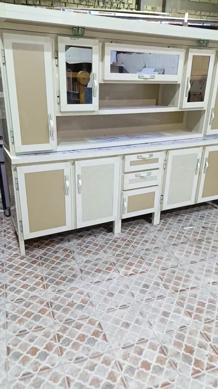 كاونتر مترين ونص وسنك متر وعشرين هذا تفصال مستعمل قليل بوري صيني ثقيل وليس يراني  خفيف سعره 650 مكان بصره موجود توصيل داخل بصره 👈 ***********
