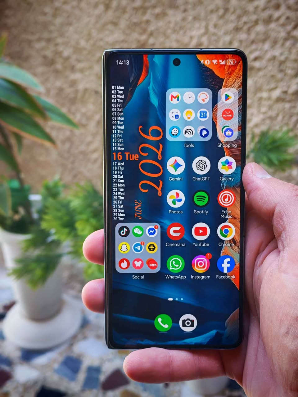 للبيع أو للمراوس
هواوي ميت X6
Huawei Mate X6 
• ذاكرة 512GB • اللون: أسود (أفخم لون) • نسخة عالمية • جميع خدمات Google شغالة 100%
الجهاز بحالة ممتازة ونظافة 100%، بدون شخوط أو ضربات أو مداخل تصليح.
ملاحظة: يوجد نقطة سوداء صغيرة ⚫ بالشاشة الكبيرة أسفل اليمين، لا تُلاحظ إلا عند التدقيق، وتختفي مع الوضع المظلم، وغير مؤثرة على اللمس أو الاستخدام نهائياً.
المرفقات: • الكارتون الأصلي • شاحن 66 واط الأصلي (غير مستخدم) • الكفر الأصلي
الموقع: بغداد السعر: 975,000 دينار
للاستفسار خاص او *********** بغداد, العراق
