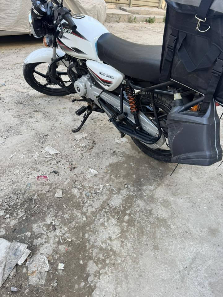 سلام عليكم متوفر دراجة بوكسر 2023 للبيع نضافة خير من الله محرك جديد ما مبدل مال شركة دراجة مرقمة لوحات انكليزي سعر 2250 وبيها مجال للشراي للتواصل *********** بي واتساب و هذا اتصال ***********
