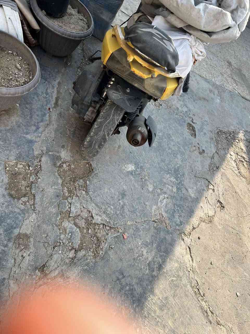 السلام عليكم دراجه FS للبيع كوم حديد دراجه ابيعلك طافيه مكاني الزعفرانيه ***********
