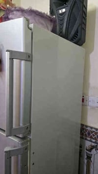 مره خصه الادمن ثلاجه فستل مستعمله للبيع الا تصال بالرقم 07705608659