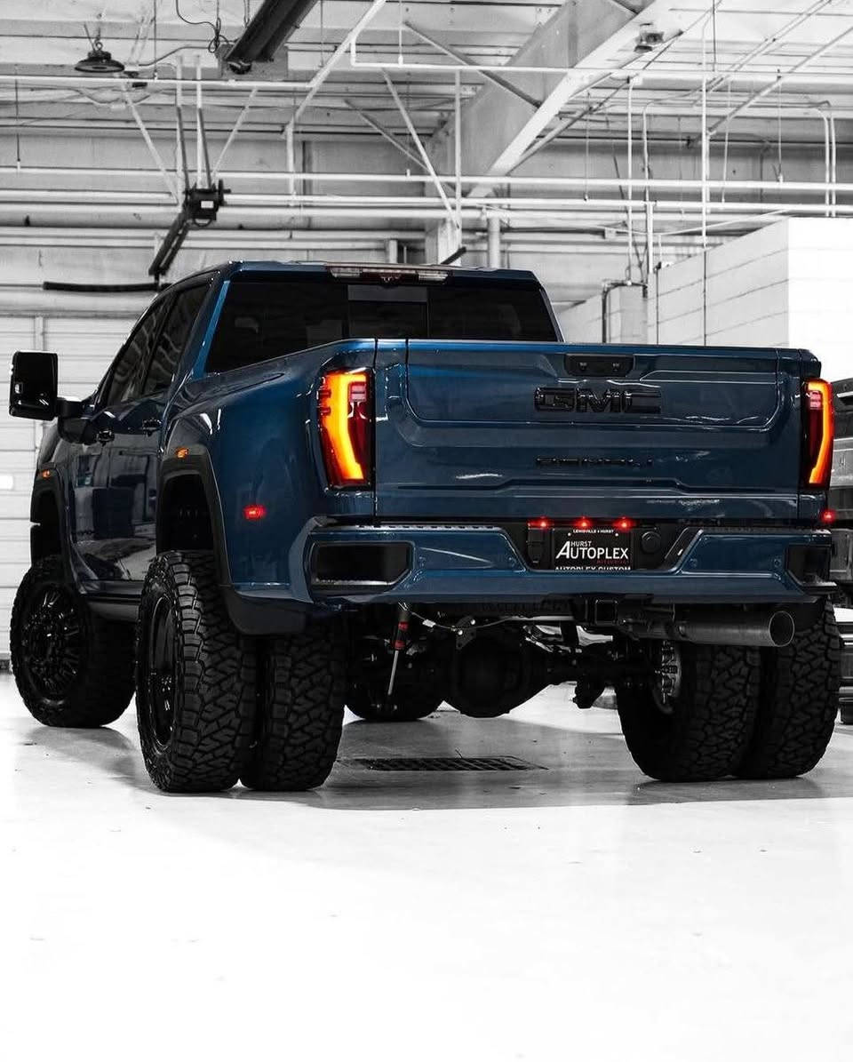 GMC TRUCK  🛻💯💪


**إذا كنت صاحب هذا الإعلان وتريد حذفه لأي سبب، رجاءا أرسل رسالة إلى الدعم الفني**