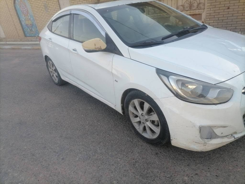 اكسنت 2014 بغداد خليجي مكانها نجف مكينه 1600 فول مواصفات بيها باب صبغ وهلال خلفي وبيها ملاحظات راح اذكرهن جاملغ امامي بارد شخط بالبابين خسفات بالبنيد ما معدله السعر 78 للاتصال المكان نجف *********** النجف, العراق
