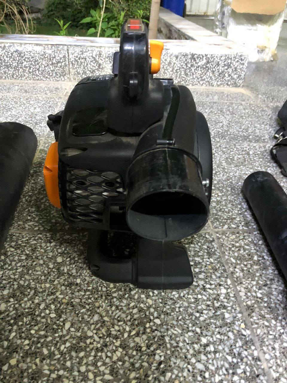 السلام عليكم
بلور هواء ضخم يشتغل على البنزين مستخدم شبه جديد مكاني بغداد ويوجد توصيل لكل محافظات العراق
السعر 55 وبي مجال الرقم ***********
