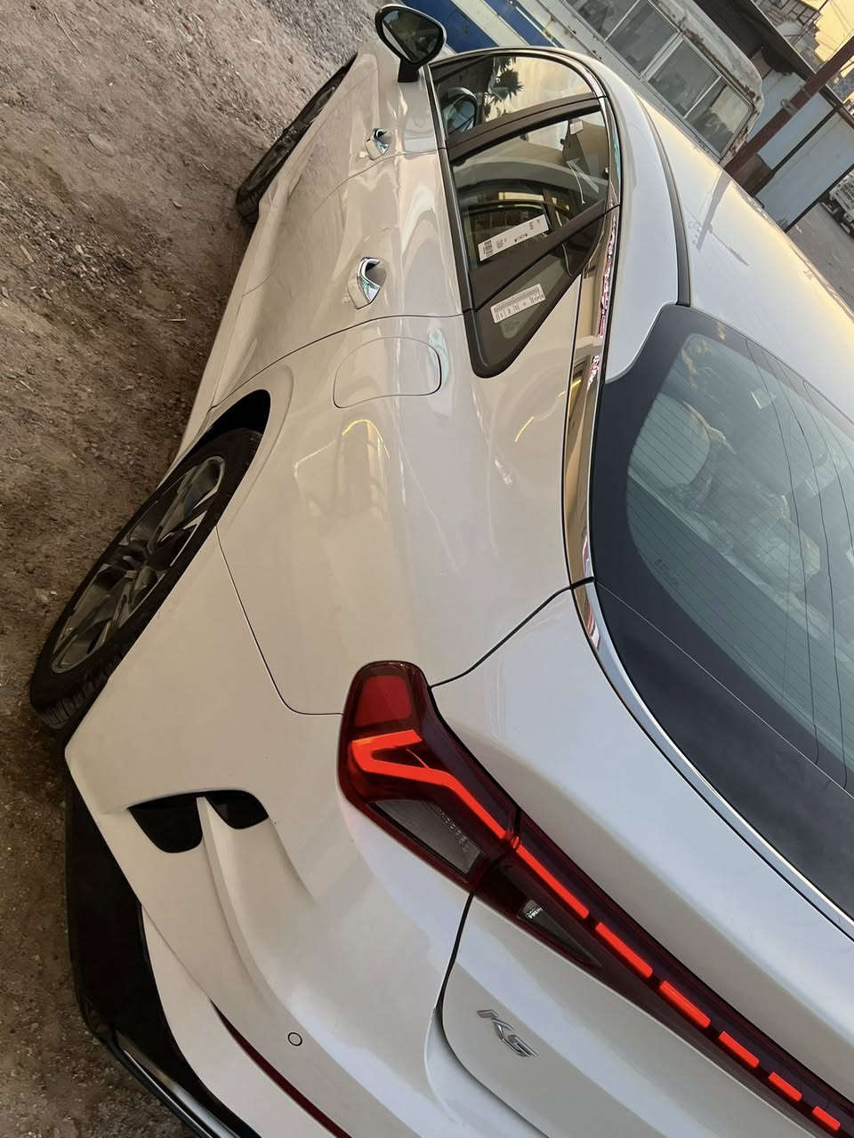 السلام عليكم
للبيع كيا K5 2021 
خليجي محرك 2500
داخل لونين
بصمه ابواب
بصمة تشغيل
بصمه جنطه
جنطه ذكيه تفتح عند الاقتراب
حساس امامي
حساس خلفي 
٥ انظمه قيادة
اوتو هولد
شاشه اعطال
شاشة كبيره كامره دواره 
اشاير بالمري
مري تفتح وتقفل عند الاقتراب
تبريد منفصل 
كامره view
السيارة ادامه كامله لمنظومه البانزين 
بيهه صبغ الجاملغ الامامي اثر طخه خفيفه وانصبغ
وبيهه رصعات ثنين بالباب ووحده بالبنيد وبارد 
***********
***********
