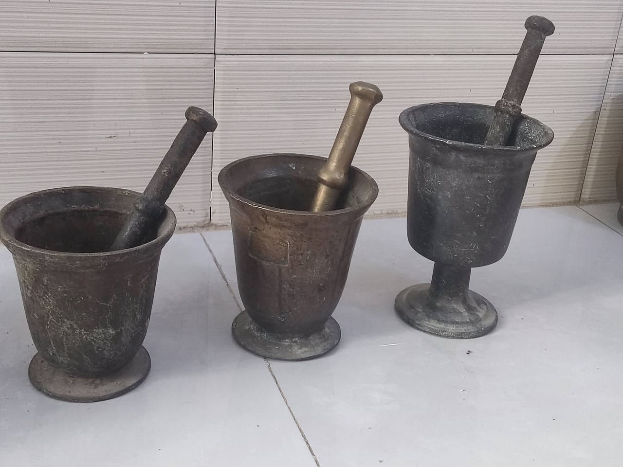 نحاسيات وقوراي وهوانات شمع دان دلال لاستفسار مراسله الصفحه يوجد توصل للمحفضات


**إذا كنت صاحب هذا الإعلان وتريد حذفه لأي سبب، رجاءا أرسل رسالة إلى الدعم الفني**