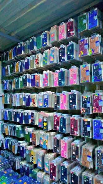 عرض خاص ارخص من سعر الجمله احدث انواع الكفرات سعرالكفر 400 دينار ملاحضه جمله فقط توصيل لجميع المحافضات ***********
