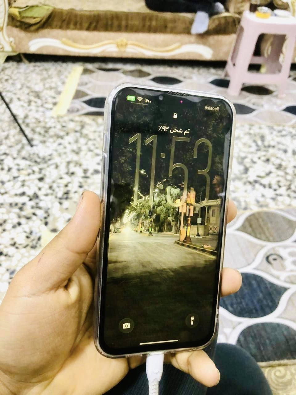 السلام عليكم
ايفون 13pro max
 شرق اوسط نموذج M شرق اوسط 
لون بجري بلادي 
ذاكره 256 
بطاريه 82%
الجهاز مستبدل
(شاشه ،كامره )
الشاشه نوعيه كلش زينه 
الجهاز فقط دكمه رفع الصوت ماتشتغل 
بدون ملحقات ابيع 
اما البقيه فا كفاله سعره 500الف
مكاني 
ميسان-العماره-حي العسكري 
***********
