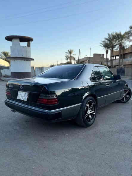 السلام عليكم 
مارسدس كوبيه موديل ١٩٩١ 
محركه  لبلادي ٣٠٠٠✈️
الرقم الجديد بسمي 
كير ومكينه خير من الله 💯
تبريد ثلج ❄️ 
صدر امامي خلفي جديد 
تخم تاير جديد 
كهربائيات كلها شغاله 
ويل كب جديد 
شاشه قلاب
فتحه  
قواعد دبل سليمات
السياره جديده بمعنه الكلام وبدون اي نقص وبل عافيه عل ياخذها 
 مكاني بغداد حي العامل 
السعر ٥٢ وبيها مجال 
‭٠٧٧٧ ٦٧١ ٤٠٧١ بغداد
