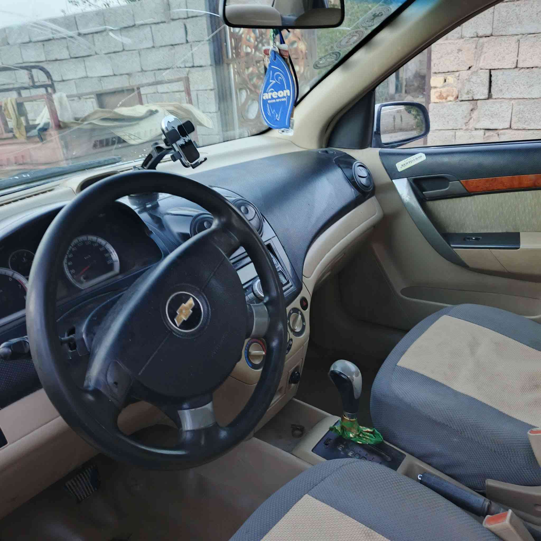 سلام عليكم سياره افيو للبيع موديل 2011 استفسار اتصل ***********
