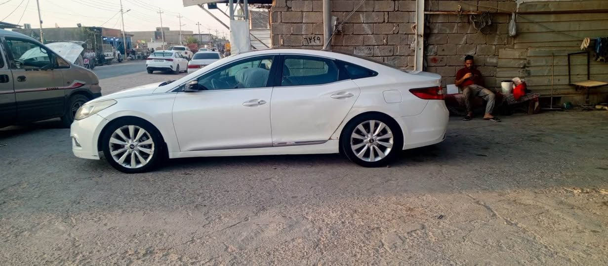 السلام عليكم
هونداي ازيرا خليجي 2014 فول مواصفات 1/1 رقم بصرة حرة تحويل مباشر
- محرك 3000 6 سلندر
- بانوراما و بردات جانبية و بردة خلفية كهربائية
- جاهزة من محرك و گير وتبريد و حدادية
- صبغ مكان واحد و بارد مكان واحد
- رقم بصرة حرة باسمنا تحويل مباشر
- مكان السيارة البصرة - ابي الخصيب - طريق الصحراء
- السعر المطلوب 115 ورقة مع مجال بسيط
- للتواصل والاستفسار على الرقم *********** متواجد اتصال مع واتساب ابو الخصيب, البصرة
