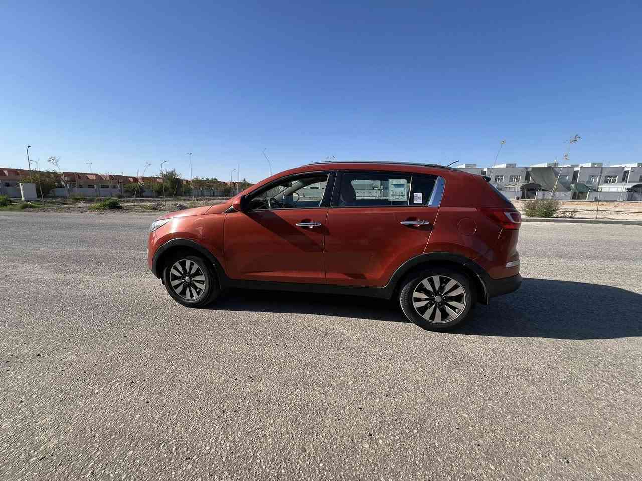 بيع مستعجل عندي ضرف طارى سبورتج 2013 خليجي 2400 ----4ويل 
سعره108$ وبيه مجال مكاني نجف
***********
