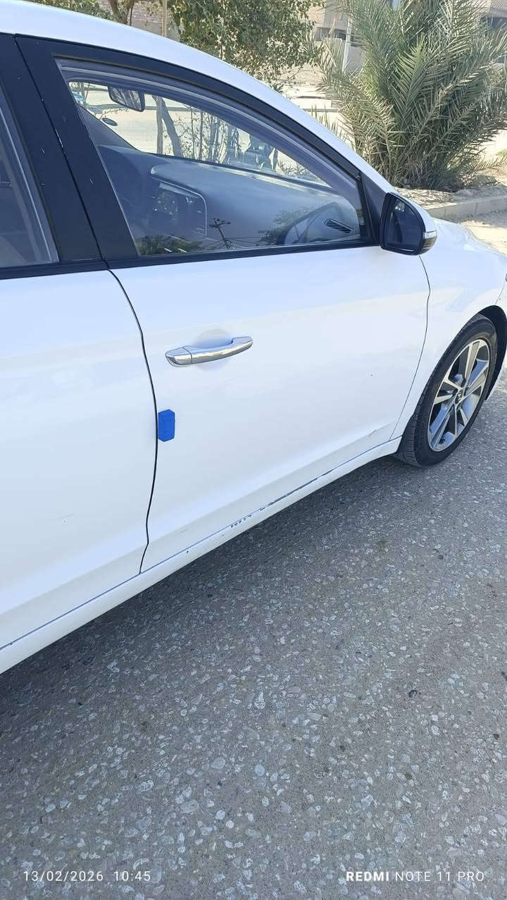 سلام عليكم 
النترا 18 سوبر رقم أربيل 
كشنات جلد 
تبريد قطعتين 
حساسات خلفيه 
كامره دواره 
فتحه 
4 دسك 
اشاير مري 
وموصفات سوبر معروفه 
بيه بارد مأشر عليه 
مكان سياره نجف كوفه حي ميسان 
السعر 142  وبيه مجال لطيبين للتوضيح رقم سياره أربيل سنويه ساقطه 
***********
