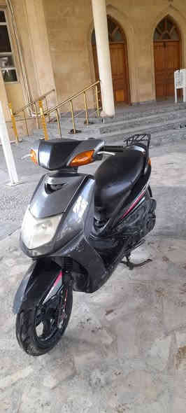 السلام عليكم دراجه سكنس ١٤٠ دراجه جاهزه سلف هندر كهربائيات كله شغاله دبلات طسه حلوة شلعه معدل كفرات بلاد محرك ناعم اخرس لاتبخير ولاتنقيص قفل جنطه العنوان الغزاليه شارع الضغط هاتف ***********بيه خدمه واتساب للتصال السعر ٤٠٠
