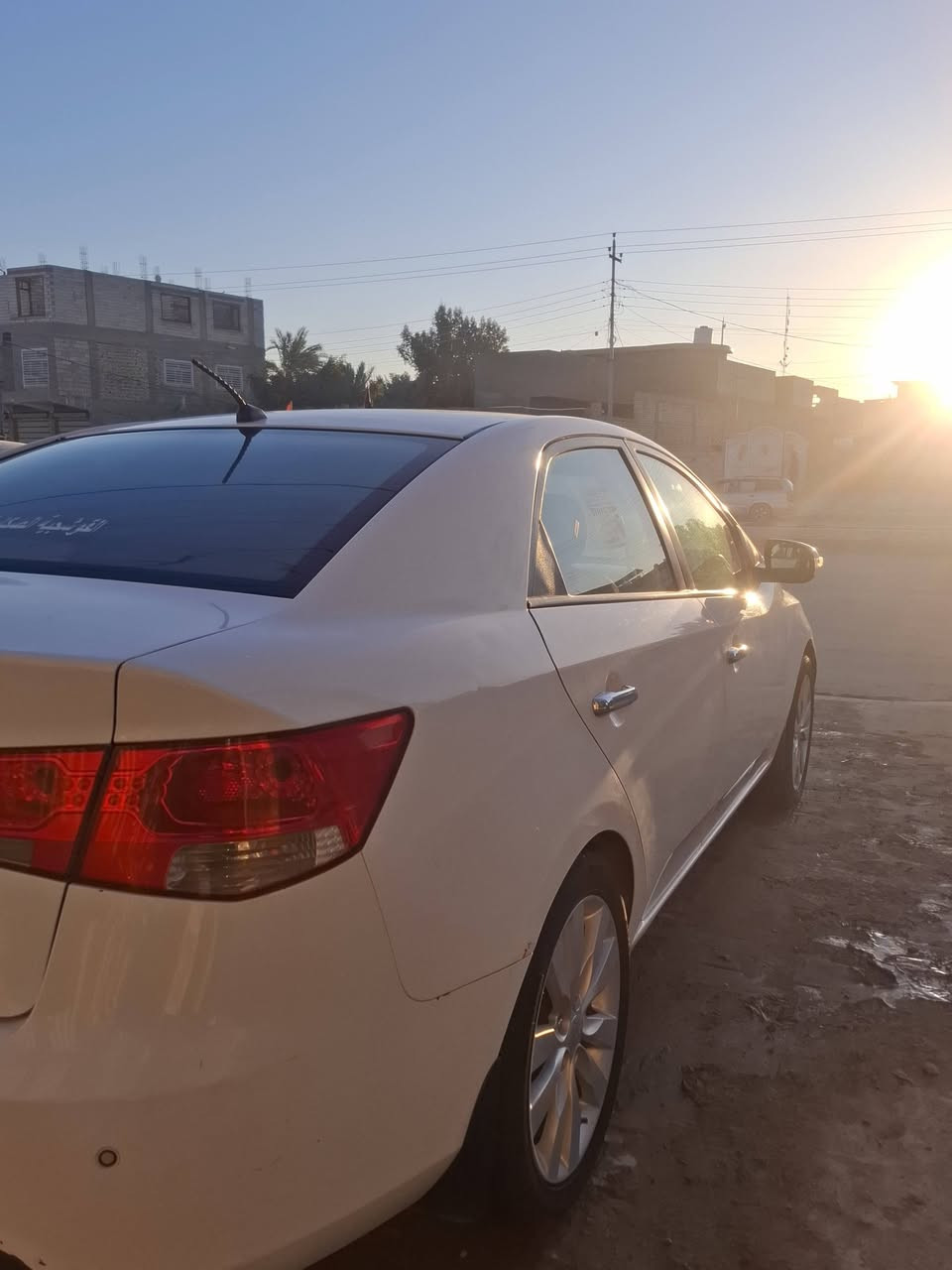 مكفوله من الصبغ والحادث
كير مكينه 👍 1.6
تخم تاير   ⚫️✔️✔️
تبريد.        🥶🥶❄️
حداديه.      🦾
شاشه + تخم سماعات  🔈🔉🔊
مكان السياره جلولاء شيخ بابا 
السعر ١٠٧ وبيه مجال  
بأسم شركة الشؤره 
تريد وكاله تريد تحويل  
السونار بالمنشور  اي استفسار 
اتصل ***********
