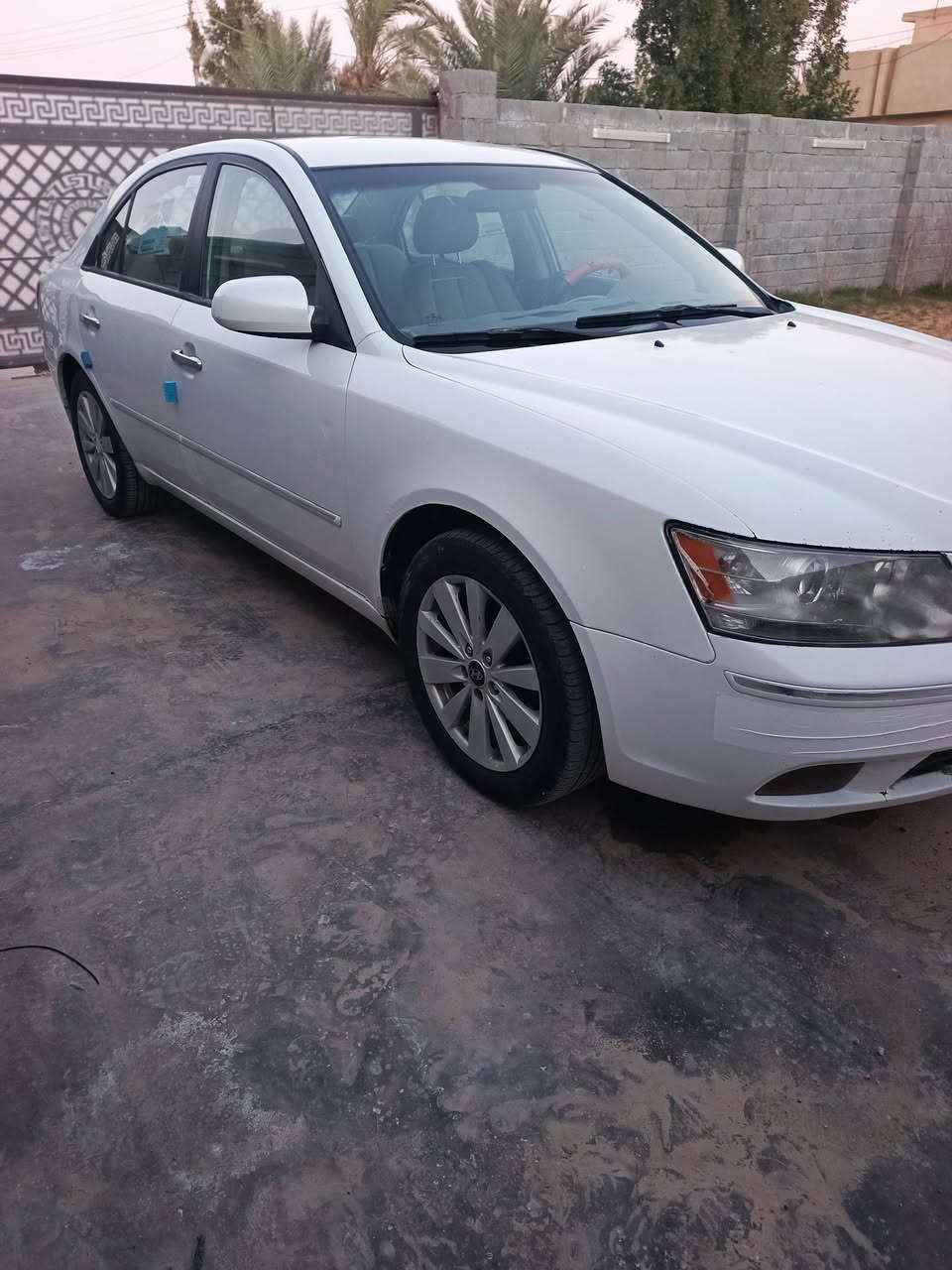 السلام عليكم سوناتا 2009 وارد امريكي بدون حادث ليبل واحد رقم انبار محرك 2400 تكشير ومصوقه السعر 105 وبيها مجال الاتصال ***********/***********
