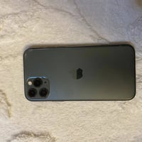 آيفون ١١ برو • ٢٥٦ • فطر بالظهر