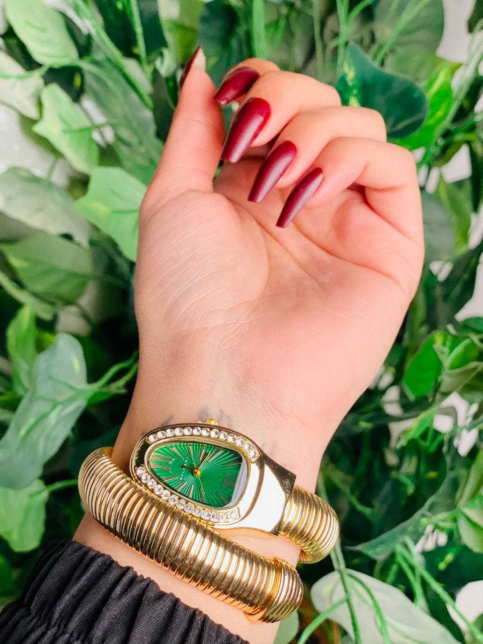 ⌚ ساعة سير بنتي الأفعى
تصميم أنيق وعصري بسير بشكل الأفعى يلفت النظر، متوفرة بألوان مختلفة تناسب كل الإطلالات.
خفيفة ومريحة باللبس، تضيف لمسة فخامة ورقي وتكمل أناقة البنت بكل وقت.

#لايكات 
#كومنت 
#تفاؤل 
#وصفات_لذيذة


**إذا كنت صاحب هذا الإعلان وتريد حذفه لأي سبب، رجاءا أرسل رسالة إلى الدعم الفني**