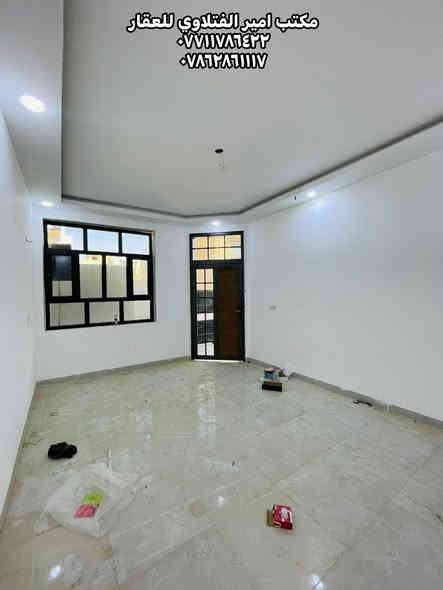 مشتمل للبيع (طابو صرف )

المساحه ١٥٠م بناء حديث 🚧 طابقين 

يحتوي على ثلاث غرف نوم وهول وستقبال ومطبخ وثلاث مجمعات صحيه 

نظام اناره حديث LED لد + ديكورت داخليه 

ابواب قاصه شبابيك BBC Black بيبي سي اسود  

السعر ١٧٠ مليون قابل للتفاوض #الموقع بابل ابو غرق حي الحسين سنتر على التبليط قرب مدرسة السيده حكيمه مكتب امير الفتلاوي للعقار للتصال//***********//#الجميع
