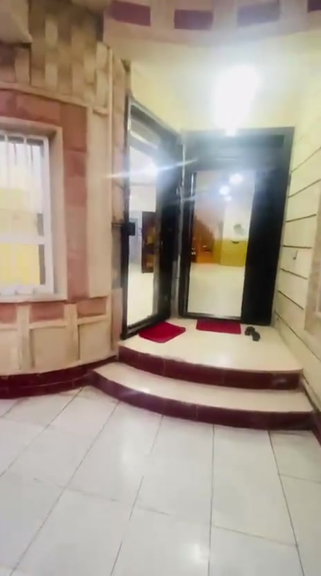 بيت للبيع ١٩٠م طابقين فول مواصفات حي شرطه على شارع ٢٠م قرب مدرسه اتصال *********** ابو نور

