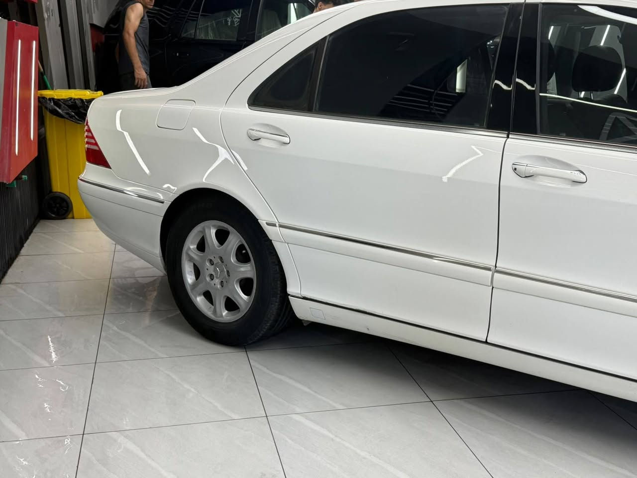 تحفة للبيع

السلام عليكم
للبيع فقط بدون مراوس 
***********
السيارة شرط باكيت لوك

Mercedes -Benz
S 500
Model: 2004 أصل

العدد والاسبير والكتلوكات كلها موجودة 
-------------------------------------
#السعر : اتصل وتدلل بسبب البعض يكسر بحلال الناس 
‏
#رقم الهاتف : ***********

#رقم السيارة : بغداد اصولية وباسمي مشروع وطني هزة جديدة 

#مكان السيارة : بغداد 
-------------------------------------
سلام عليكم 
للبيع  مرسيدس غواصة موديل 2004 اصل حجم S 500 مكفولة من الضربة والحادث بها قطعة ونصف رش كلير باليابان فقط 
تفاصيل👇🏻👇🏻
1_ بصمة⁩
2_محرك +كير مكفولات ⁦⚔️⁩
3_تبريد 3 قطع +ثلاجة⁦  ❄️⁩
4_كروز سرعة🔒 
6_  شاشة ا🖥
7_ مري قلاب مع البك
8_صندوق شفط
9_انارة ترحيب💡 خارجية وداخلية ⁦⚔️⁩
10_شاشة اعطال💬
11_داخل جديد جدا  كهرباء ⁦⚔️⁩
12_لايت زنون 
14_ ايرباكات سليمة 
15_ويل 16بلادي  ⚔️⁩
16_سستم صوت BOSS 
17_صدر امامي خلفي جديد ⁦🛠️⁩
18_حساس مطر💦
19_هزة وفحص جدد+سنوية جديدة  
20_لايت اوتو   ⚔️
21_ وضعيات قيادة سبورت وعادي واوتو🔥
23 لايت داينمك مع حركة الستيرن
24 داخل جلد اسود 
26 سلايد رؤف
27 جام ازرق عازل للحرارة
28 استيرن تدفئه
29 دوس نيكل كروم 
30 أربع جوبلسات تصعد وتنزل حسب رغبة الشخص
31 كير ثلاث وضعيات
33 كشنات هيترات مع كهرباء
34 كشنات خزن ميموري 3 وضعيات
37 تحكم استيرن جهتين
38 استيرن كهرباء 
40 زراك لايت
41 حساسات أمامية وخلفية 
42 شاشة وسطية ثلاث أنظمة

ملاحظة / السيارة جاهزة من كل النواحي وفول مواصفات تجي تشغل وتروح ، والسيارة رقم بغداد أصولية وبأسمي

للاستفسار ***********
غير متواجد على النت 
السيارة بدون اي نقص واحلى من الصور تحياتي❤️
السيارة جاهزة من كل النواحي 
 
-------------------------------------
