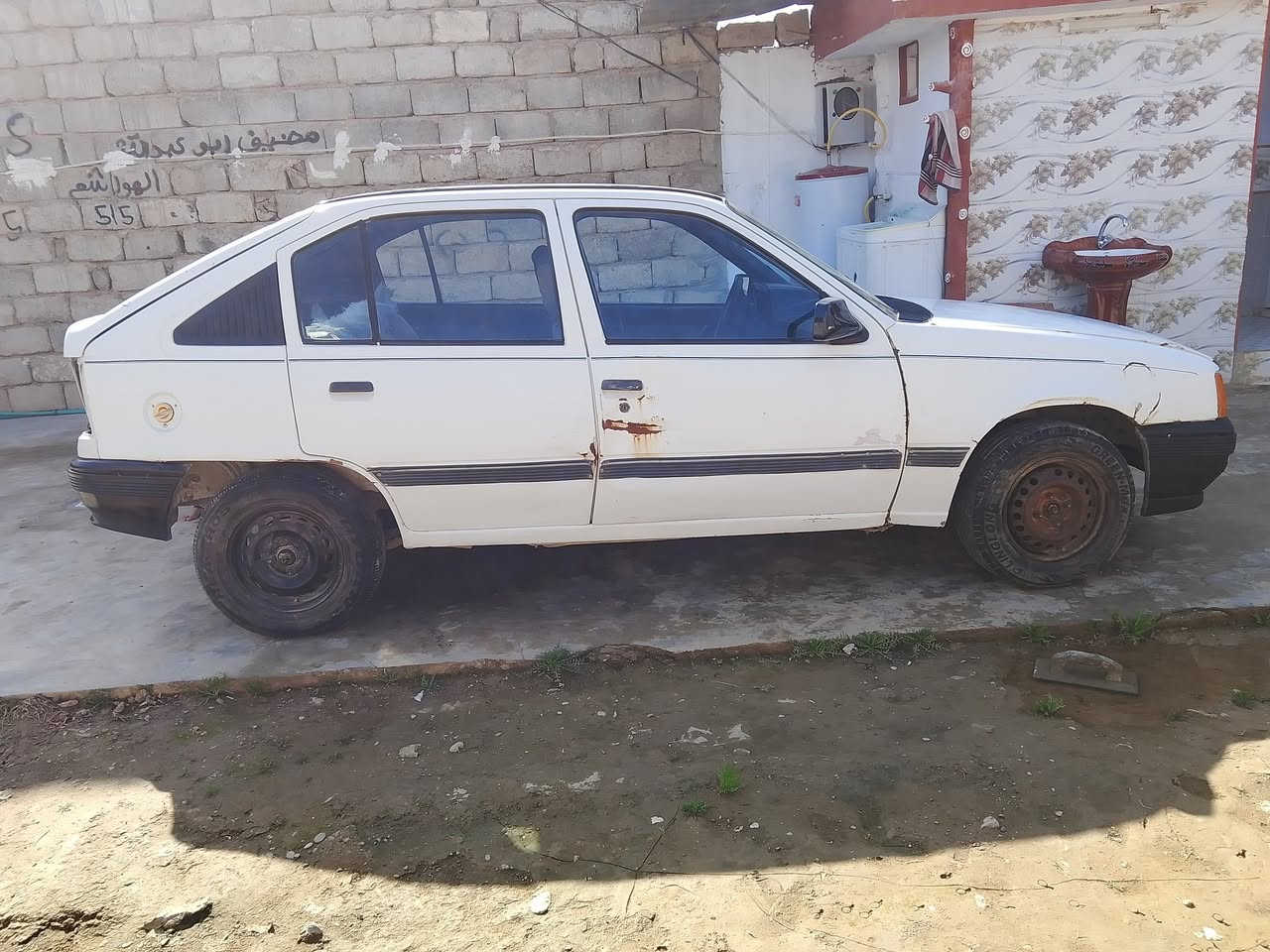 كاديت رقم نينوه الماني شرط الوكلاء والتحول سيار جاهز  كابون بانزين بيه مكان السيار بل موصل  السعر 24  كير ومحرك شرط  هذا رقم صاحب السيار ***********
