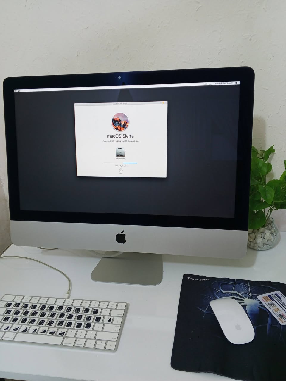 مواصفات جهازك بالتفصيل:
​نوع الجهاز: iMac (كمبيوتر مكتبي متكامل من أبل).
​حجم الشاشة: 21.5 بوصة (21.5-inch).
​الموديل: أواخر 2015 (Late 2015).
​المعالج: Intel Core i5 بسرعة 1.6 جيجاهرتز ثنائي النواة.
​الذاكرة (الرام): 8 جيجابايت DDR3.
​كرت الشاشة: Intel HD Graphics 6000 بحجم 1.5 جيجابايت (1536 MB).
​الهاردسك: 1 تيرابايت (1TB) (كما ظهر سابقاً في الصورة "3666.jpg").
​النظام الحالي: macOS Monterey (إصدار 12.7.6)
السعر 500 الف دينار عراقي الحاسبة مستخدمه في أمريكا لغرض الدراسة وتركها اجه للعراق يريد يبيعها نضيفة بشكل ***********
