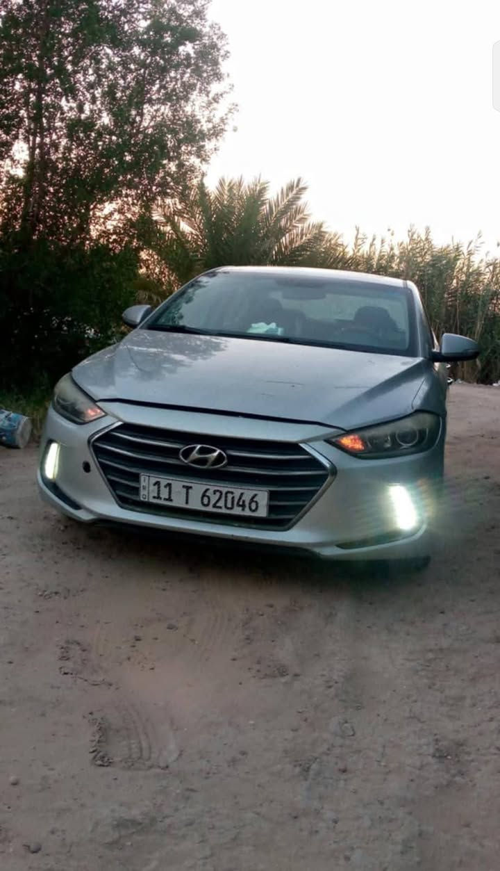 سلام عليكم النتره 2017 امريكي رقم بغداد انكليزي هزاه جديد محرك 2000 سياره فول موصفات كامره أمامي وخلفي  ابيانو حساسات أمامي وخلفي  بصمه أبواب  بصمه تشغيل تبريد ثلج تخم تاير حداديه  كفاله  سياره بيه قطعتين صبغ  جاملغ والبنيد سياره  بسمي  تحويل ثاني  سعرها 110  تصال على هذا الرقم ***********  اني مكلف بل انشر
