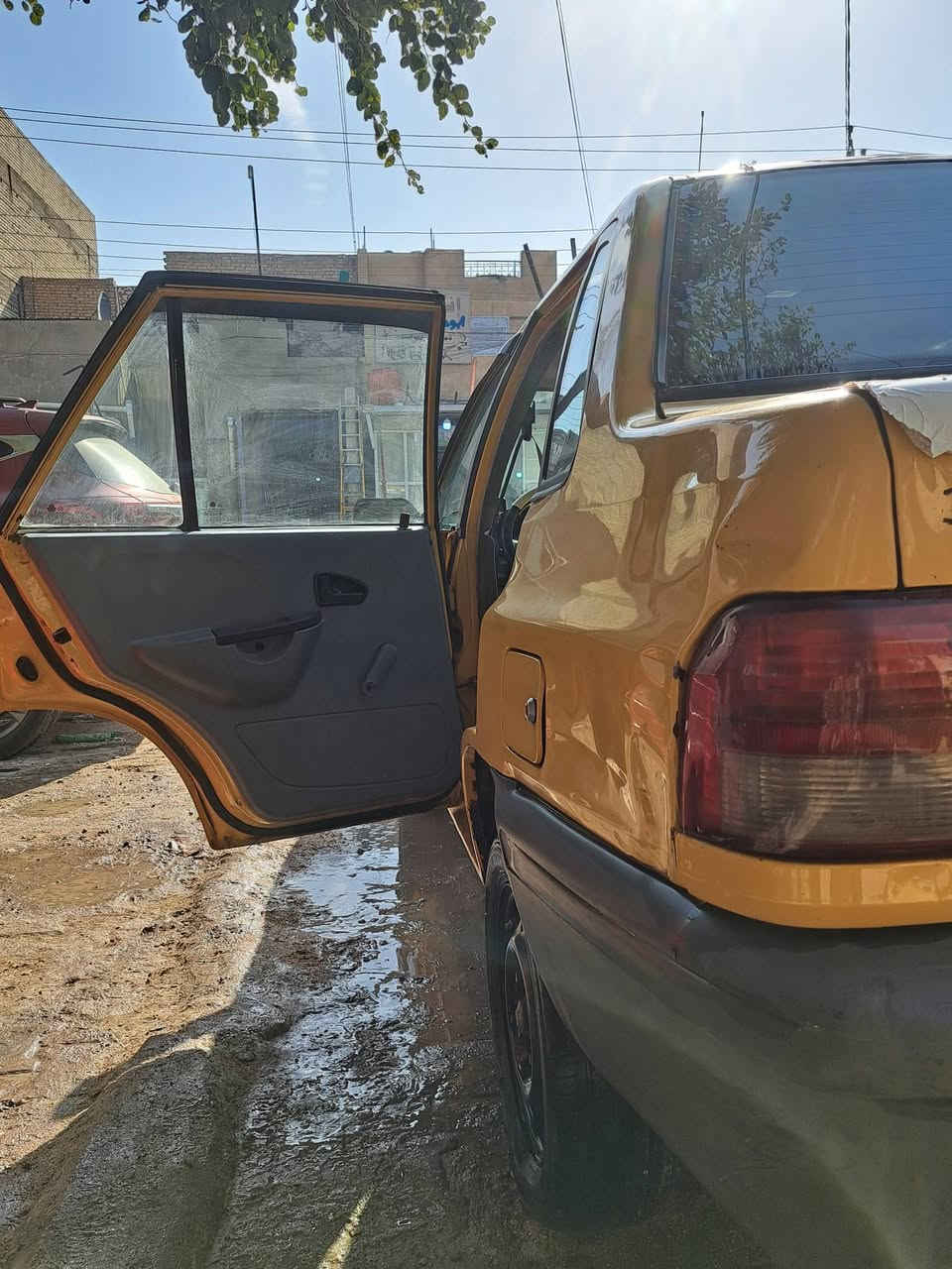 السلام عليكم سايبا ٢٠١٣
تحويل مباشر 
صدر جديد 
مشط ستيرن جديد
كهربائيات شغاله
كاميرا خلفي امامي
سعر ١٧ وبيه مجال
غرامات بس ٣٤٠ 
بيه خيط تبخير
 بغداد الدوره
***********
