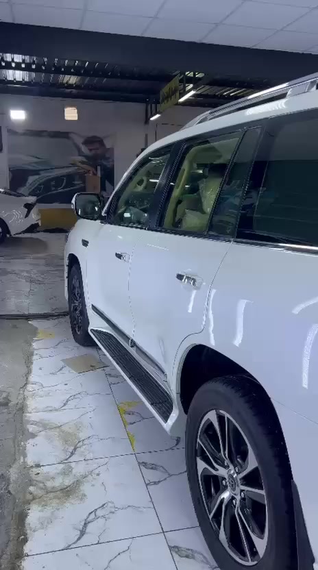 السلام عليكم
لاندكروز 2017 بريم اصل 
مكفوله كفالة عامه عدا 3 اصابع بارد PDR 
ماشية 134
فول 
بصمه 
كامرات 
فتحه 
جنطة كهرباء 
حساسات امامي + خلفي + جانبي 
بعد مواصفات معروقة 
السعر 495 ورقة 
العنوان كربلاء 
***********
