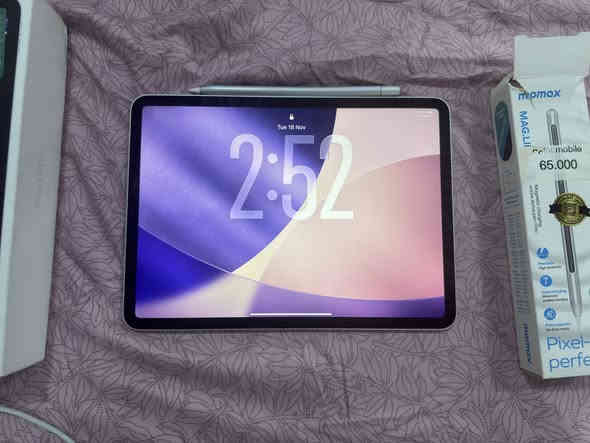 IPad Pro M2 (4th gen)
iPad pro M2 (4th gen)

لون ابيض 128GB

مع قلم Tp9

و كفر greenlion

وجميع ملحقاته

للتواصل واتساب ***********
