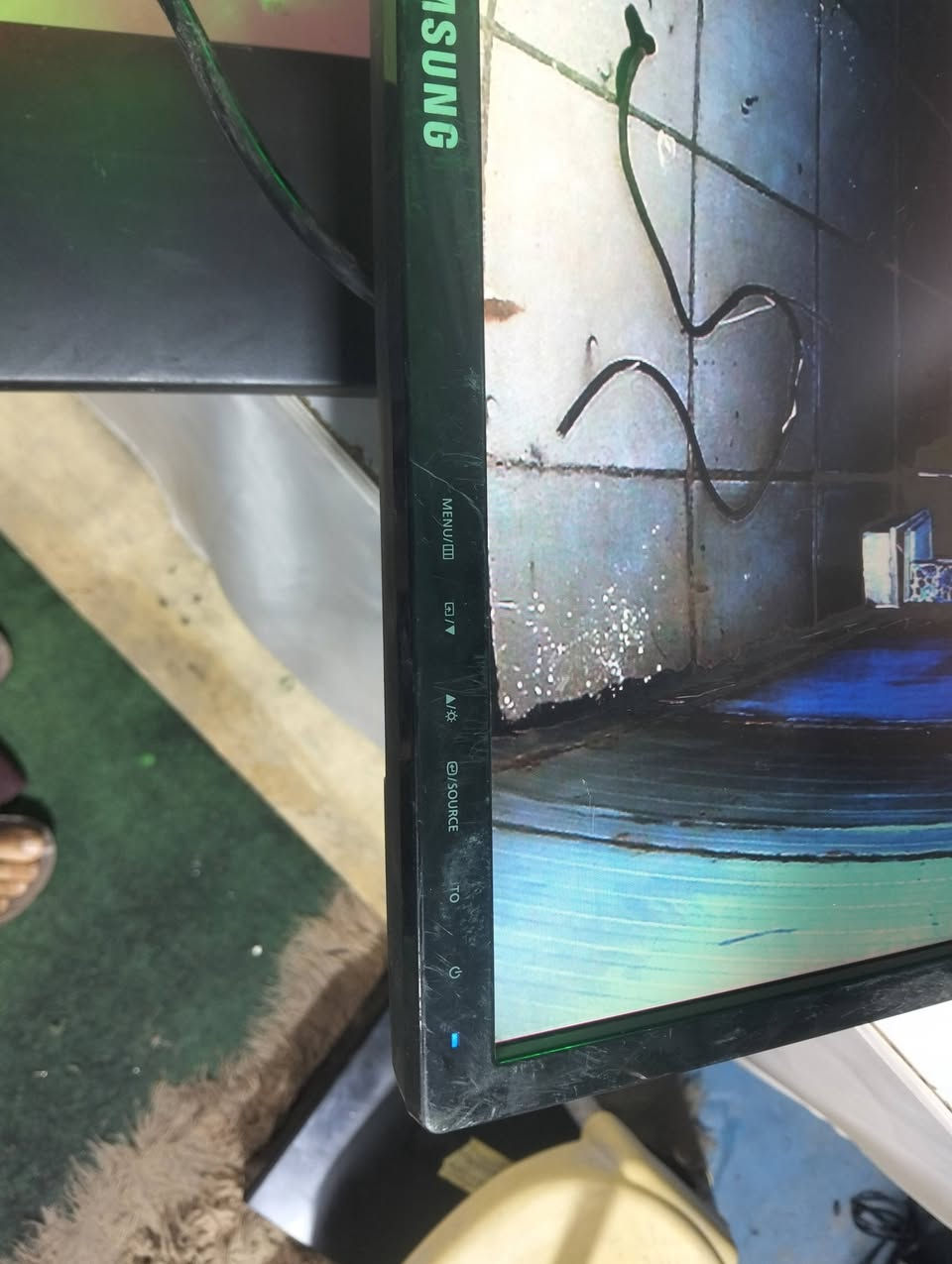 للبيع 
شاشة حاسبة سامسونك
حجم 17 لمس
تصلح كذالك عرضة الكاميرات المراقبة عليها
بغداد
***********
