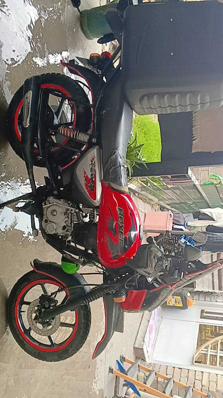 السلام عليكم من رخصة اخويه مدير الكروب راجه بوكسر مرقمه مديل 2022 تحولي شوكت ميعجبك ثاني يوم دراجه مكفوله كفاله عامه العنوان البياع سويب اي استفسار عل الرقم بيه واتساب ***********
