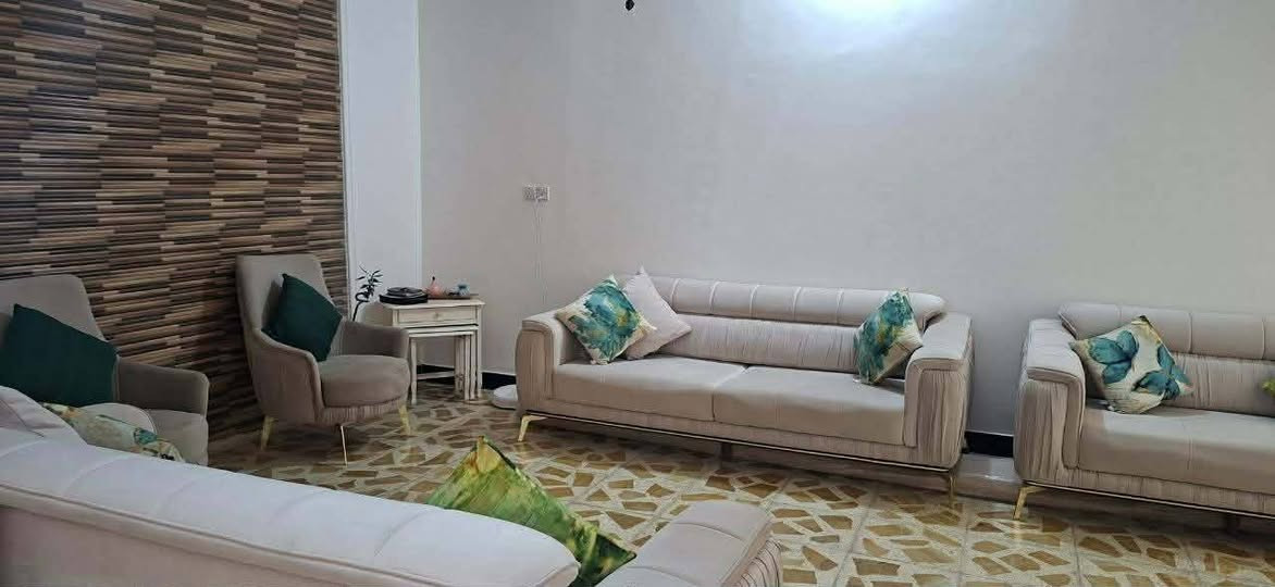 _بيت ٢٠٠متر( طابو صرف) ام الخيل ٣🏠
طابقين موقع مرتب وبسعر مناسب 
الاستفسار الاتصل او مراجعة مكتبنا...
***********

