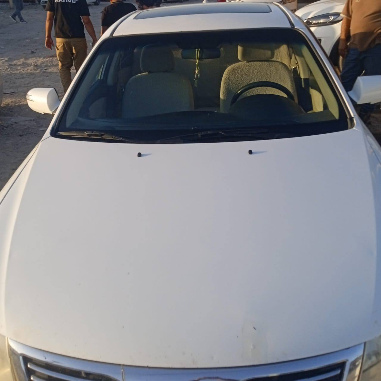 سلام عليكم سياره اوبتيمه موديل2010خليجي مكينه2000خليجي صغ قطع بس نبيع عام السعر85بي مجال قليل رقم الهاتف***********
