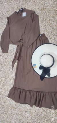 مقاس ٤٤ • مقاس ٤٦